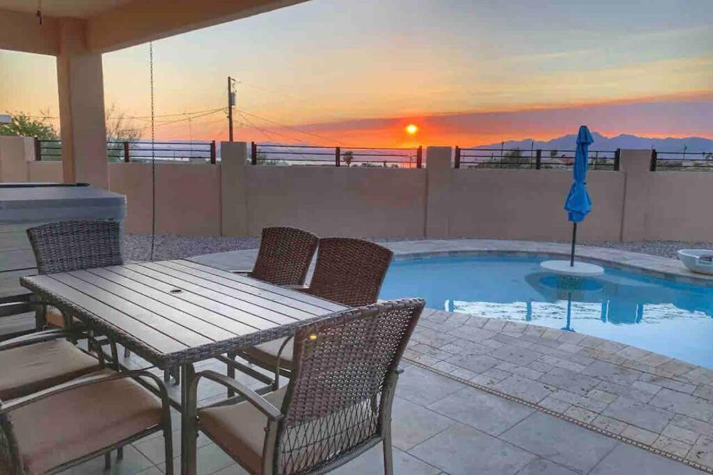 Havasu Retreat! Pool, Spa, Gym & View Lake Havasu City Exteriér fotografie