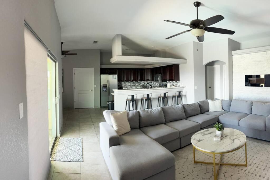 Havasu Retreat! Pool, Spa, Gym & View Lake Havasu City Exteriér fotografie